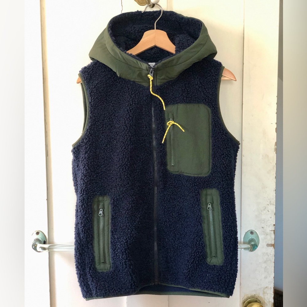 Uniqlo x JW Anderson hooded pile lined fleece vest XS/S